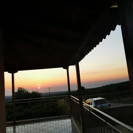 Villa εφχαριστη βιλα με εσωτερικο τζακι Kyparissia