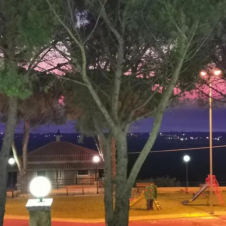 εφχαριστη βιλα με εσωτερικο τζακι Kyparissia